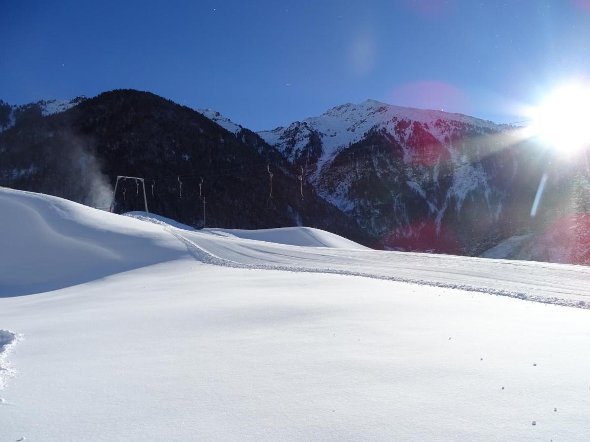 Apart Tyrol Umhausen Buitenkant foto