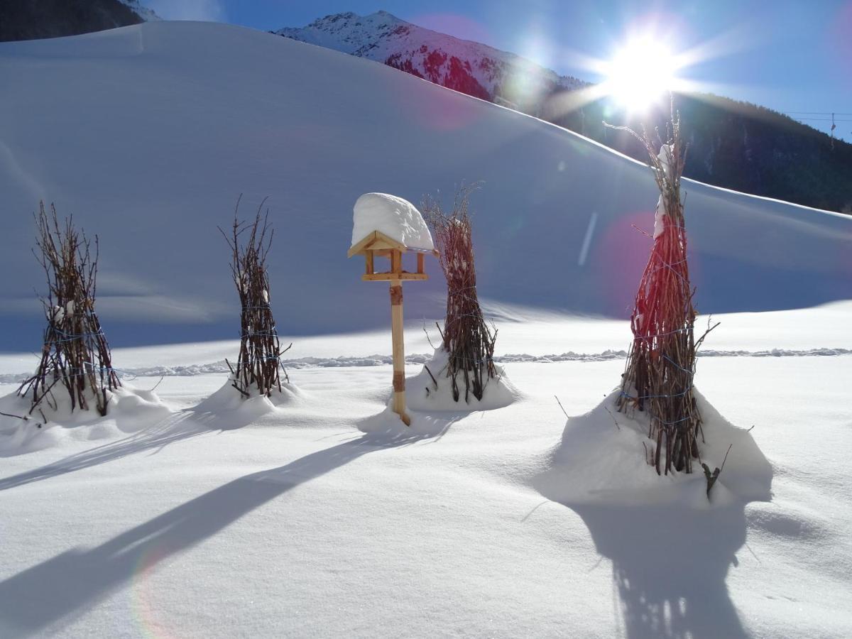 Apart Tyrol Umhausen Buitenkant foto